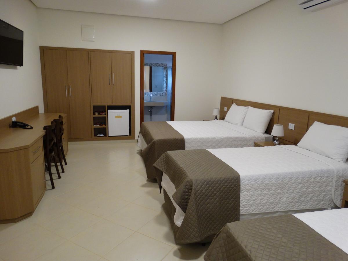 Hotel E Restaurante Sabor De Minas Salinas  Eksteriør billede